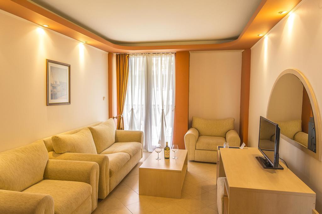 Family Hotel Gold Pearl (Adults Only) Sunny Beach Exterior foto
